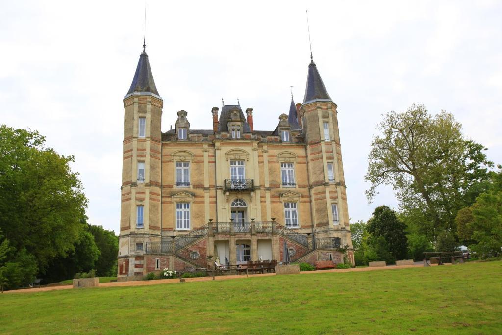 Chateau De L'Oiseliniere Bed & Breakfast Gorges  Екстериор снимка